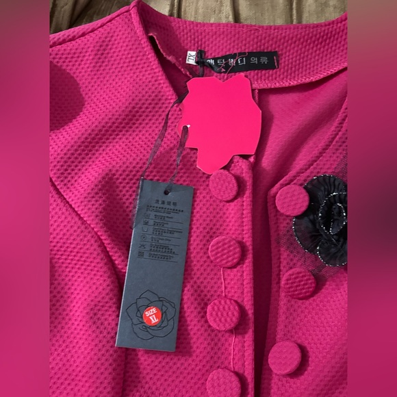 Pink Textured Button-Up Top - Picture 5 of 6